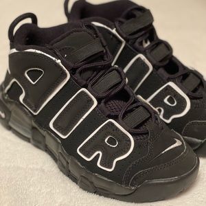 Nike uptempo 1.5Y black with white